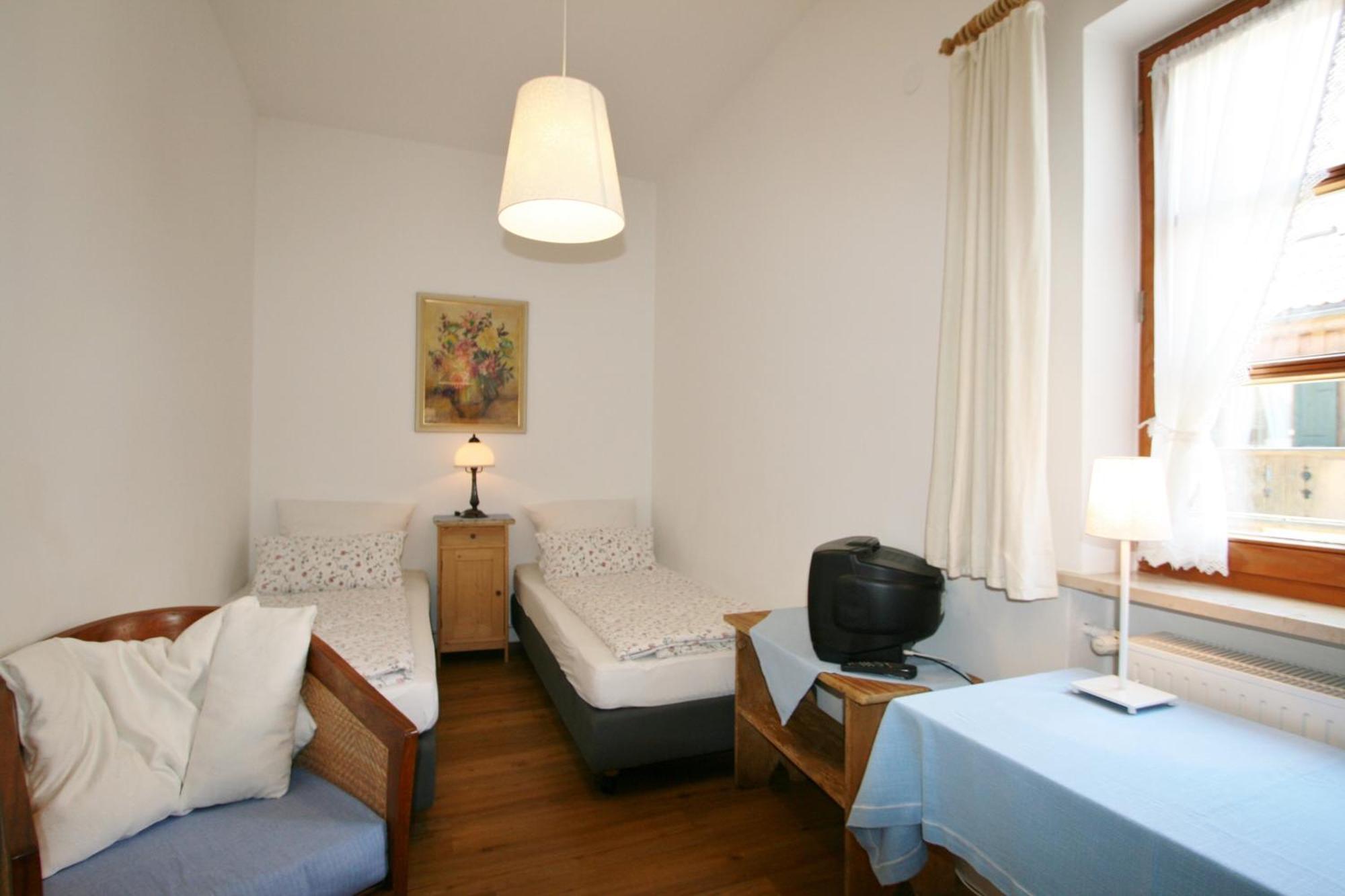Hotel-gasthof Zur Rose Oberammergau